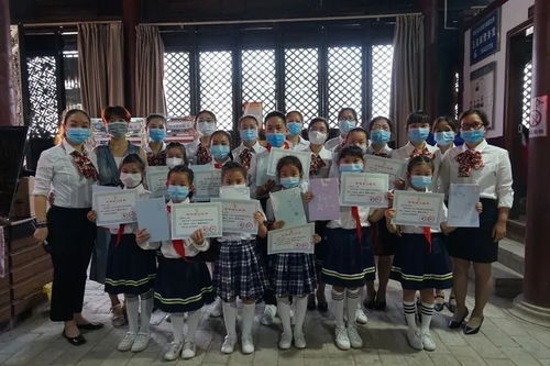 中国女篮参观西南联大旧址，传承历史，砥砺前行