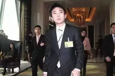 何猷君收购王思聪旗下企业